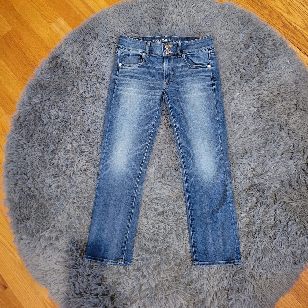 American Eagle cropped jeans